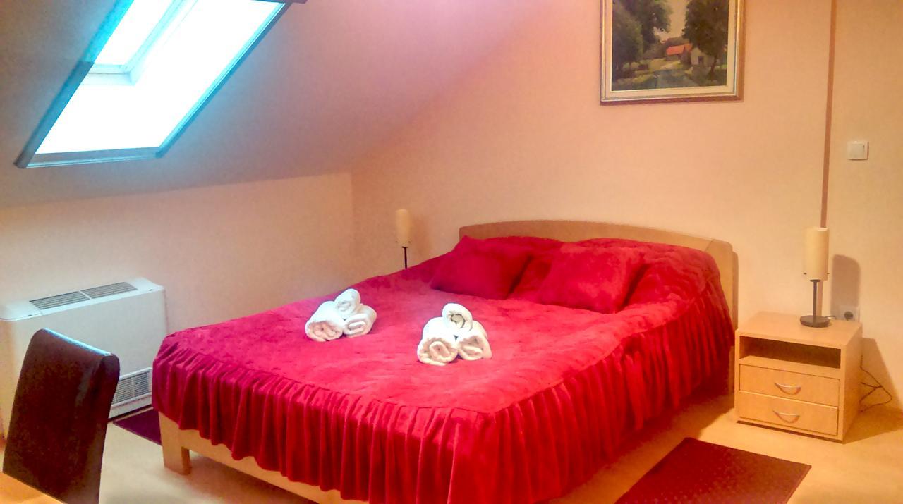 Stari Mlin Hotel วรชาซ ภายนอก รูปภาพ