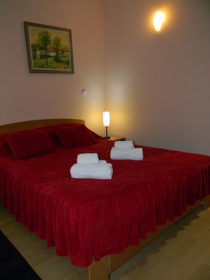 Stari Mlin Hotel วรชาซ ภายนอก รูปภาพ