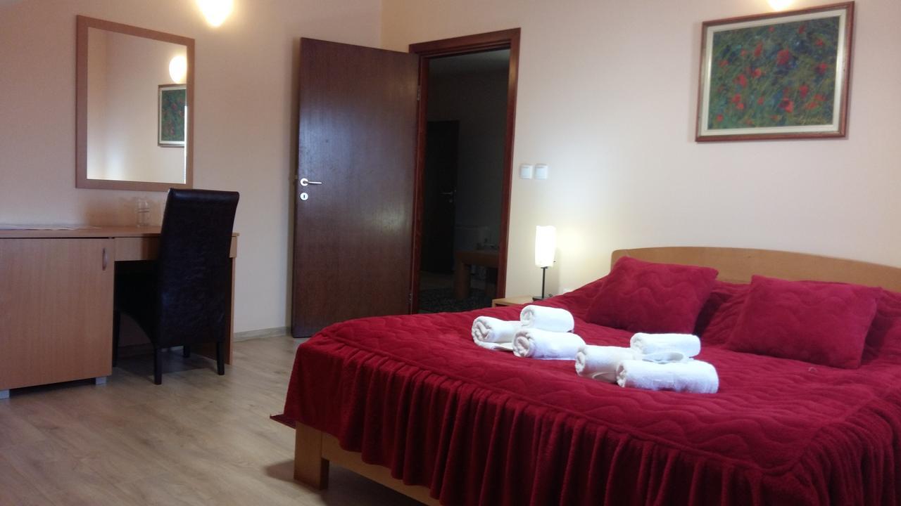Stari Mlin Hotel วรชาซ ภายนอก รูปภาพ
