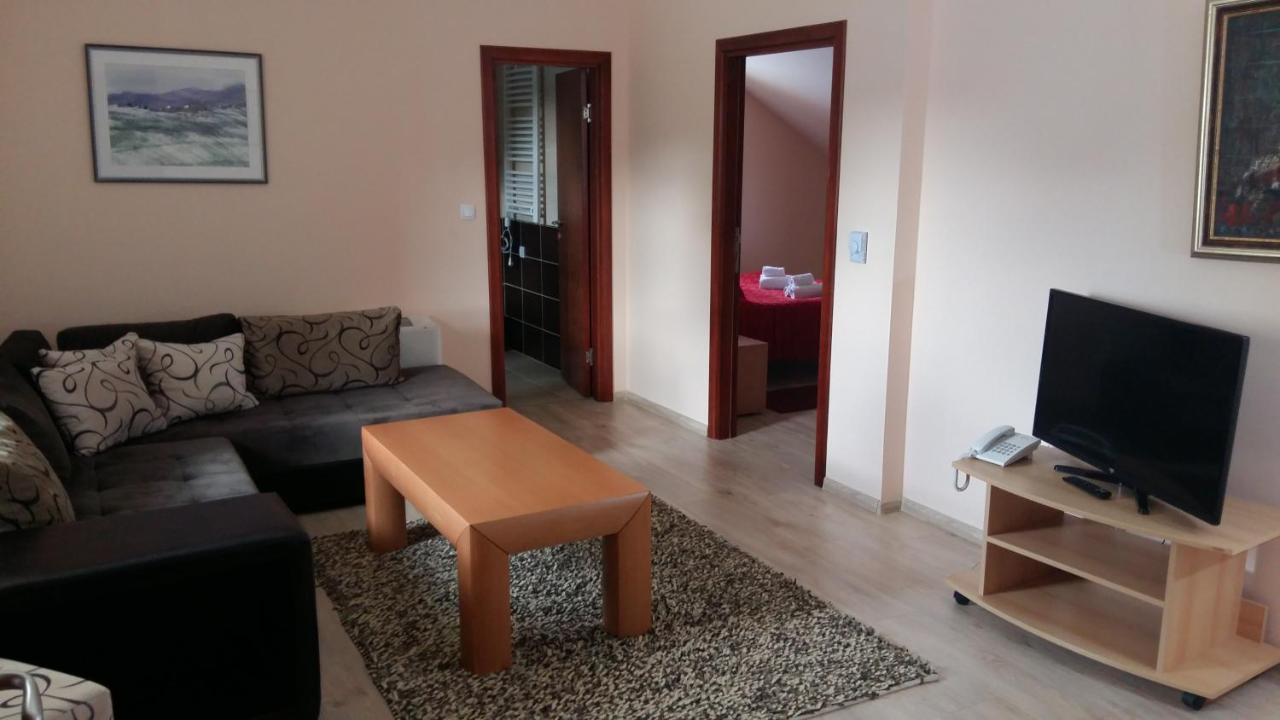 Stari Mlin Hotel วรชาซ ภายนอก รูปภาพ