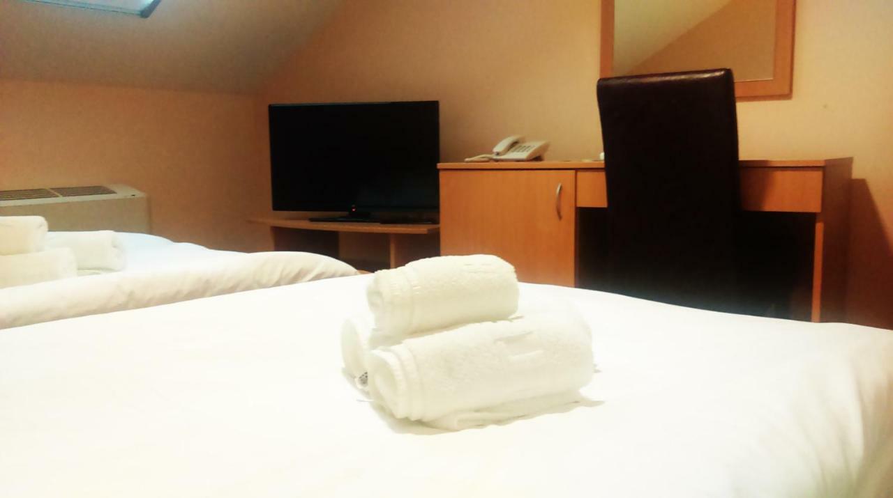 Stari Mlin Hotel วรชาซ ภายนอก รูปภาพ